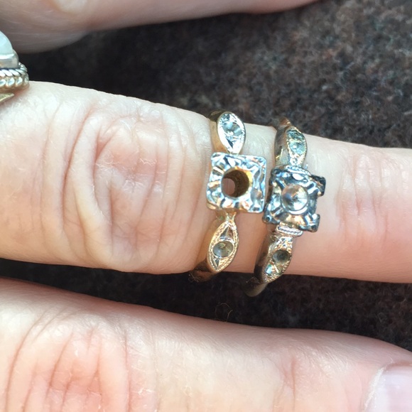 Vintage Engagement Rings - Picture 3 of 4